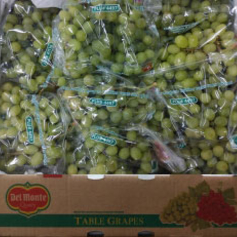 輸入ぶどう　トンプソン　クリムゾンの画像